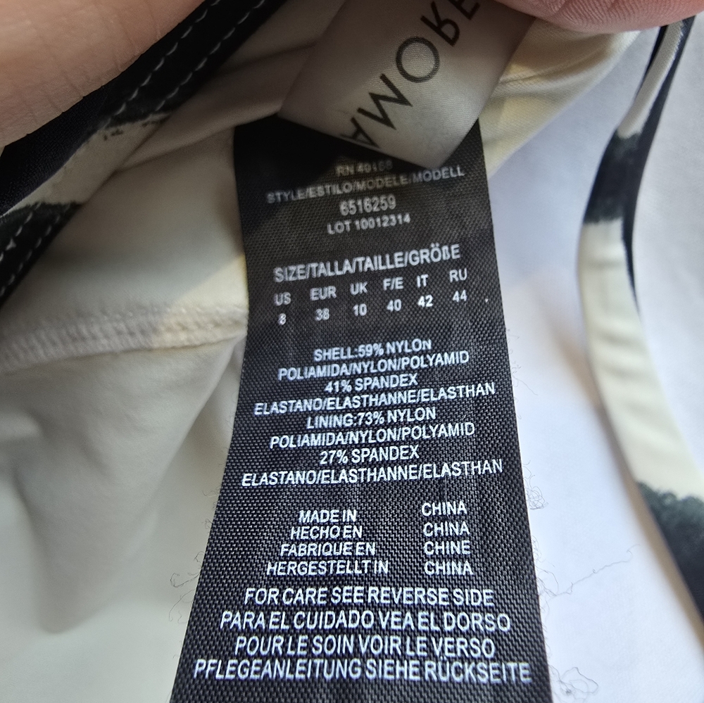 Miraclesuit Monochrome Graphic One Piece - Picture 10 of 11